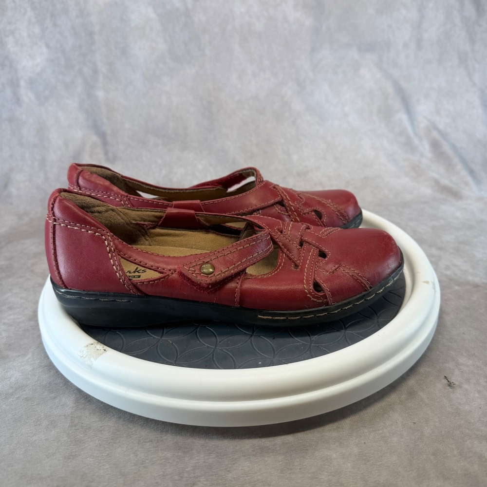 Clarks Collection Mary Jane Flats Women 6M Red Leather Cutout Low Wedge 26107276